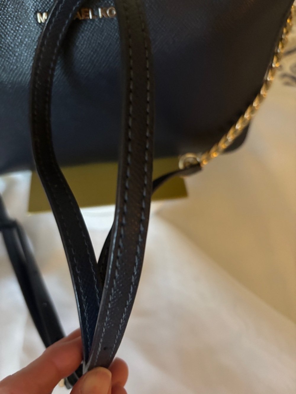 Michael Kors Jet Set Large Saffiano Leather Crossbody Bag - Picture 12 of 15